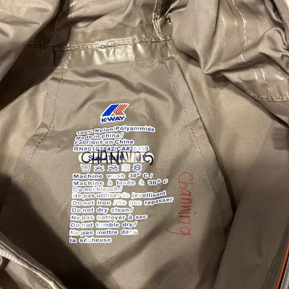 Size 4Y Kway raincoat gray lightweight  jacket - Picture 4 of 4